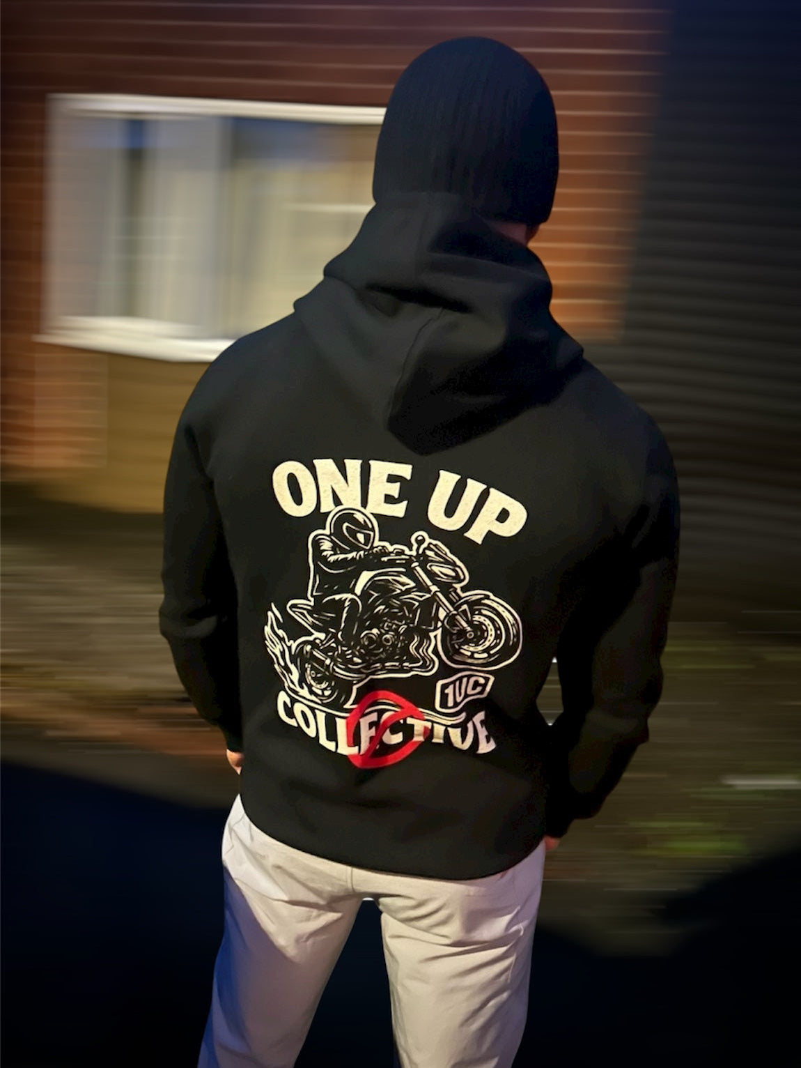 1UC GRAPHIC HOODIE - BLACK